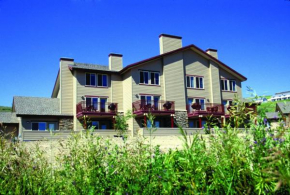 Resort 2BD condo with onsite resort amenities